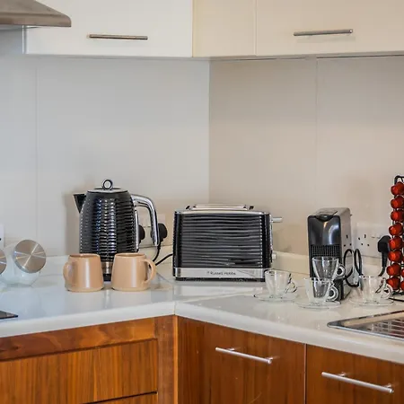 Stunning 1-bed In Heart Of Apartament