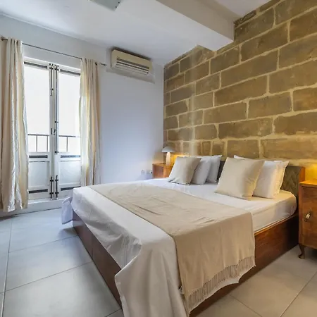 Stunning 1-bed In Heart Of *