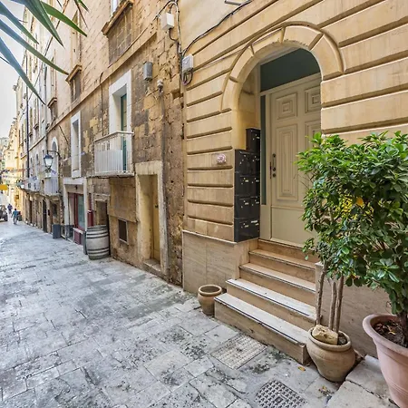 Stunning 1-bed In Heart Of Valletta