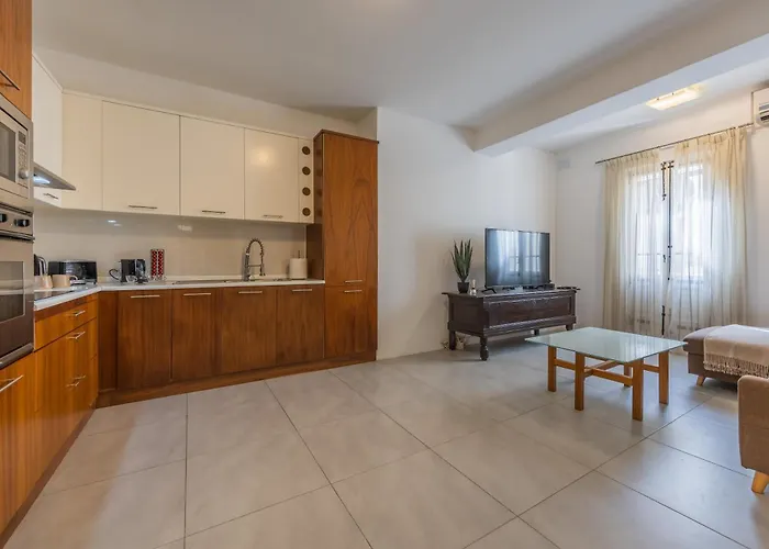 Stunning 1-bed In Heart Of * Valletta